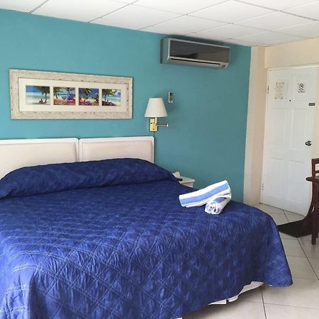 Southern Surf Beach Apartments Rockley Esterno foto