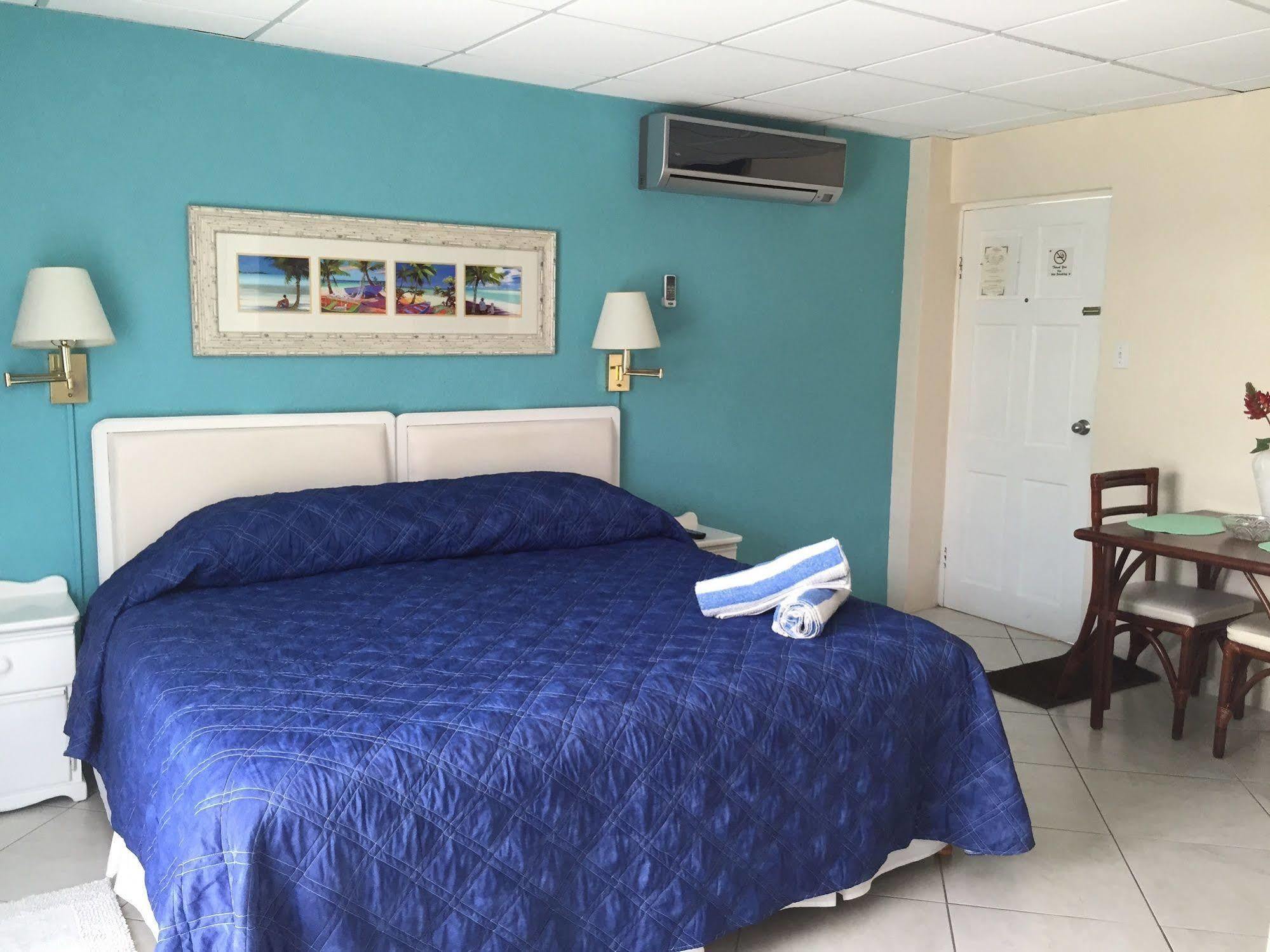 Southern Surf Beach Apartments Rockley Esterno foto