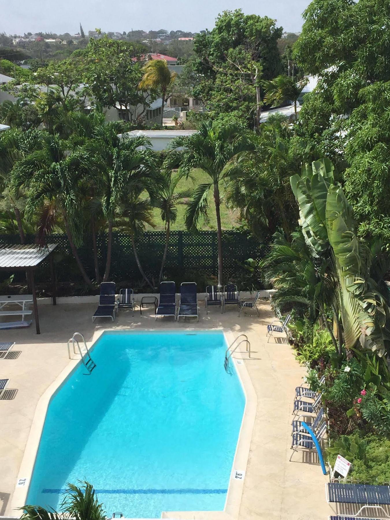Southern Surf Beach Apartments Rockley Esterno foto